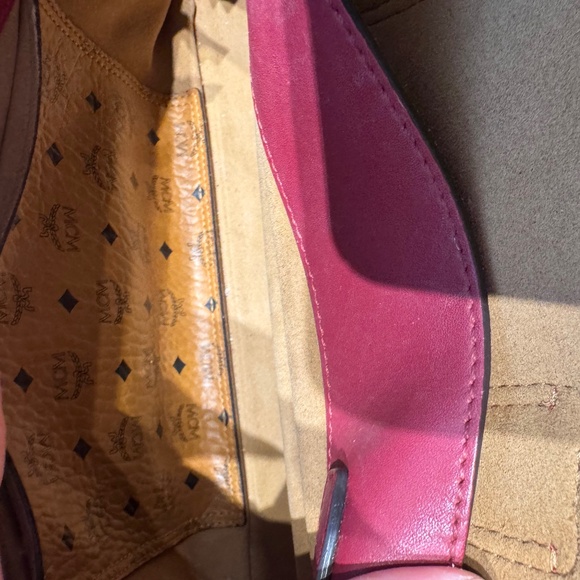 MCM Milla 2-way Red Leather Bag with shoulder strap and top handle - Picture 8 of 16